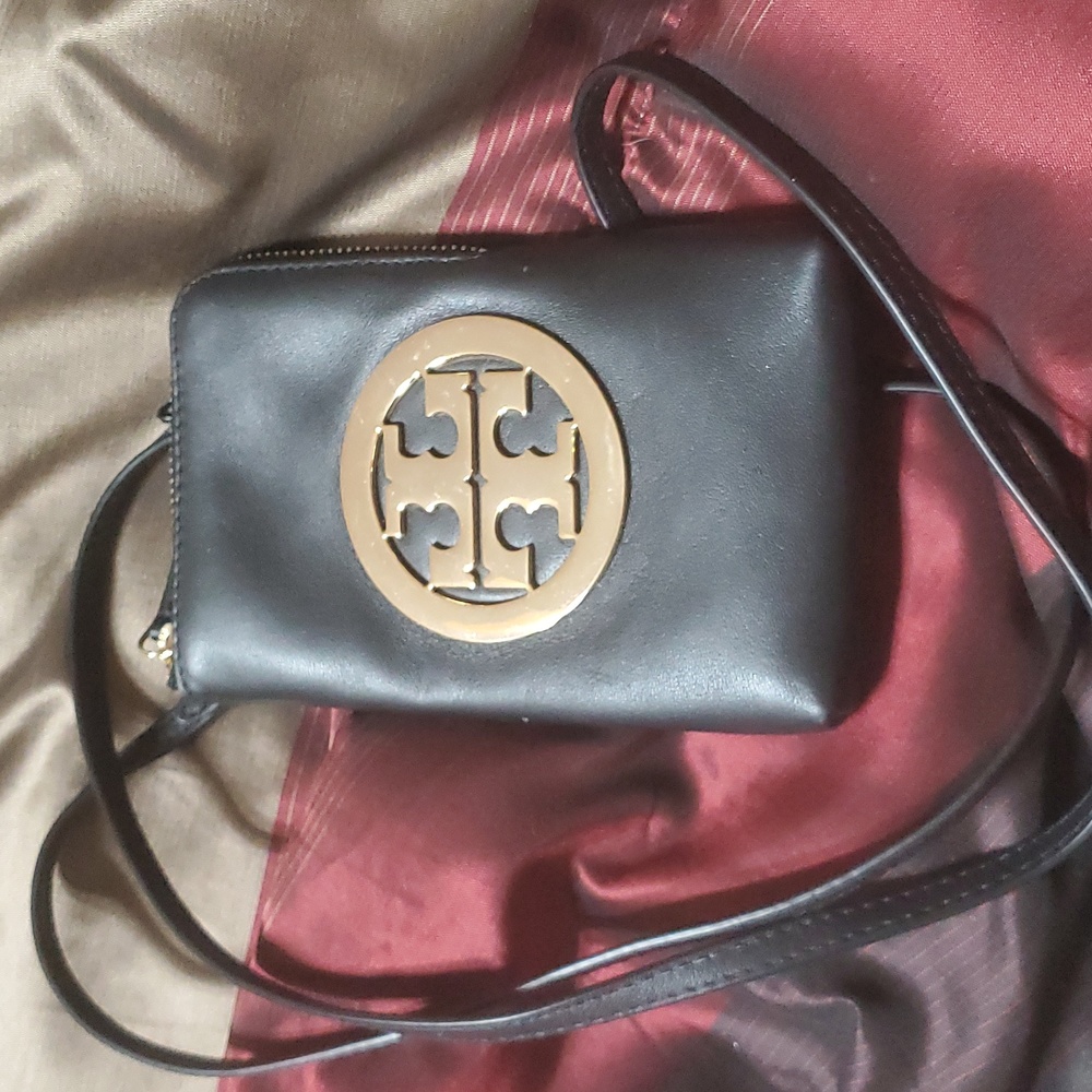 Tory Burch Cellphone Crossbody purse